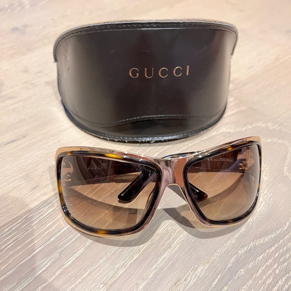 Gucci Sunglasses - Picture 1 of 9